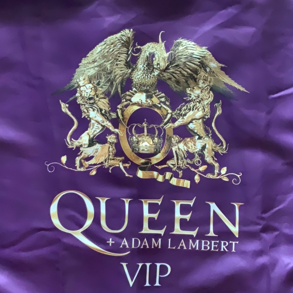 Queen + Adam Lambert VIP Robe Dressing Gown New With Tags Tour Swag